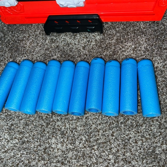 Nerf blaster - Picture 2 of 2